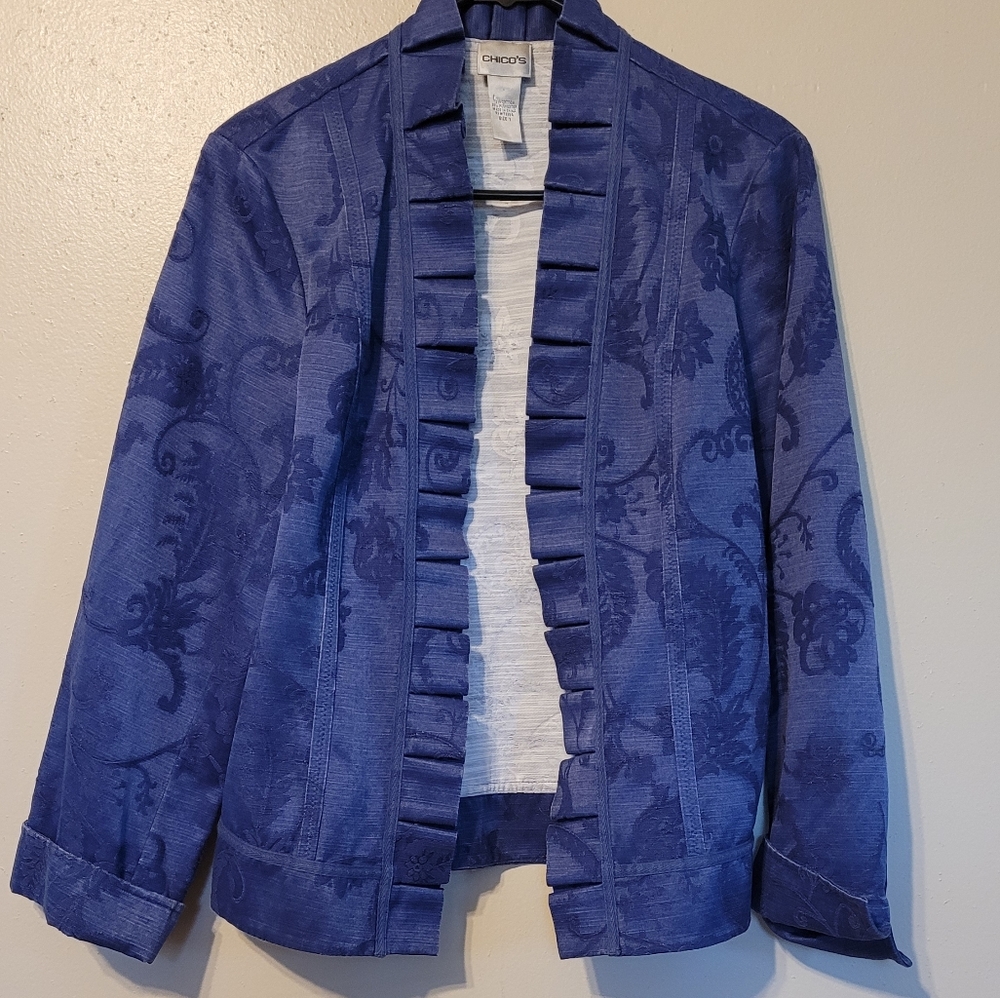 Chico's womans blazer gently used size 1